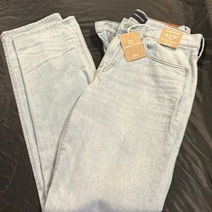 J.Crew ECO Jeans 770 Straight Legged